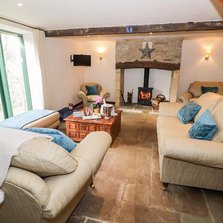 Five Mile House Barn Villa Сайърънсестър Екстериор снимка