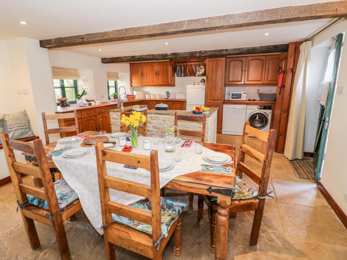 Five Mile House Barn Villa Сайърънсестър Екстериор снимка