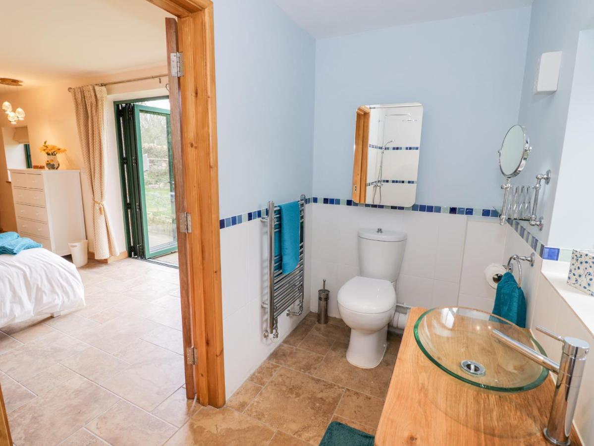 Five Mile House Barn Villa Сайърънсестър Екстериор снимка